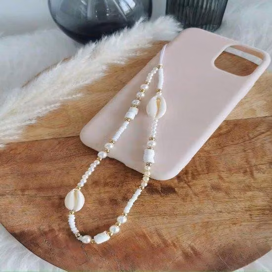 Collana boho con perline sintetiche