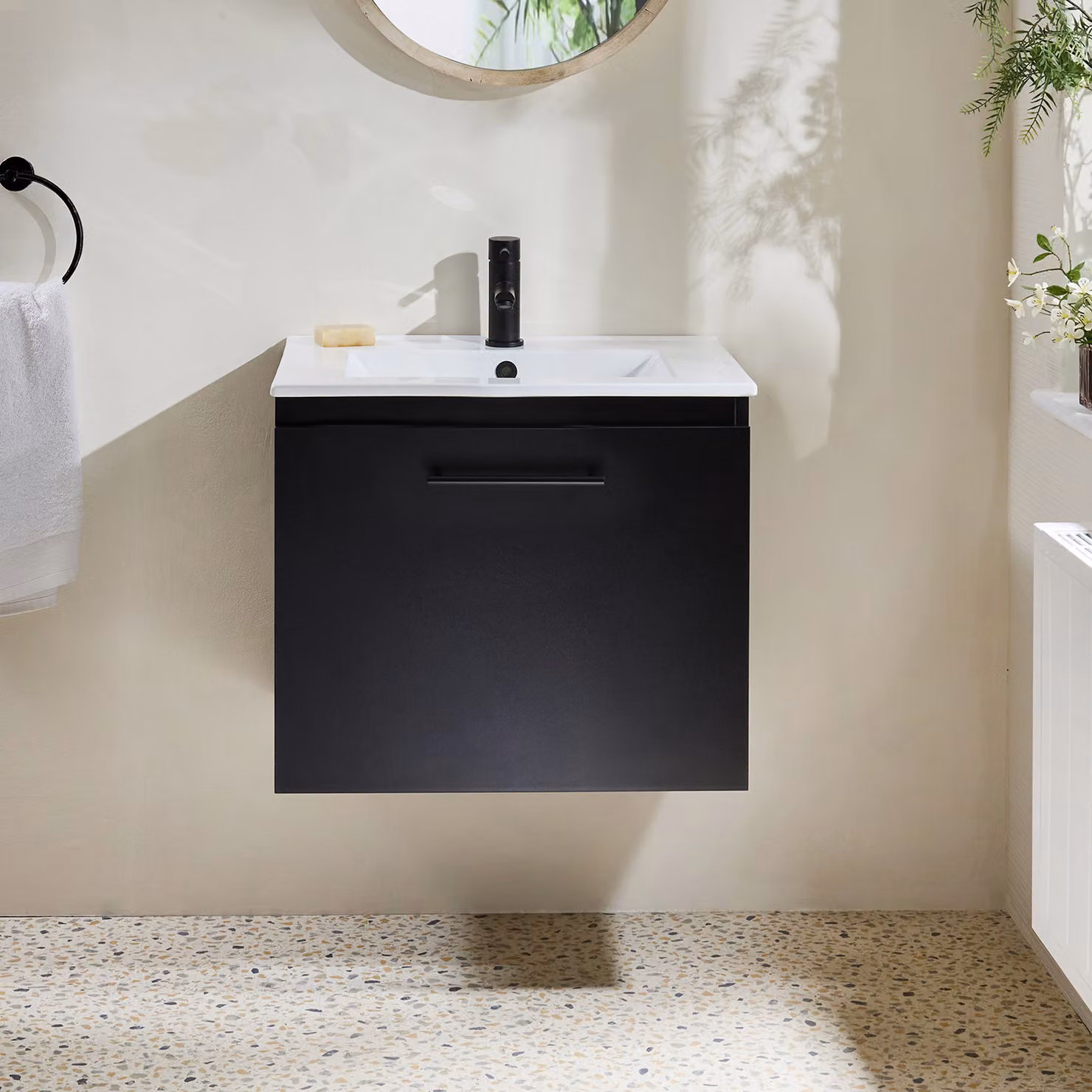 Mobile Bagno Grigio Nero Sospeso da 600mm con Lavabo e Maniglia Nere con Barra a T - Cluo