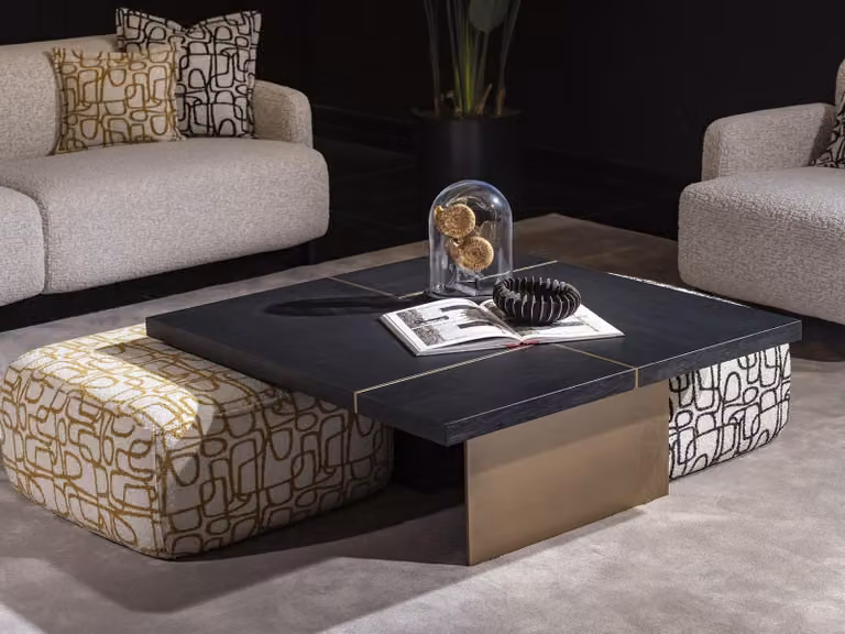 Moderner schwarzer Couchtisch aus Holz und Metall