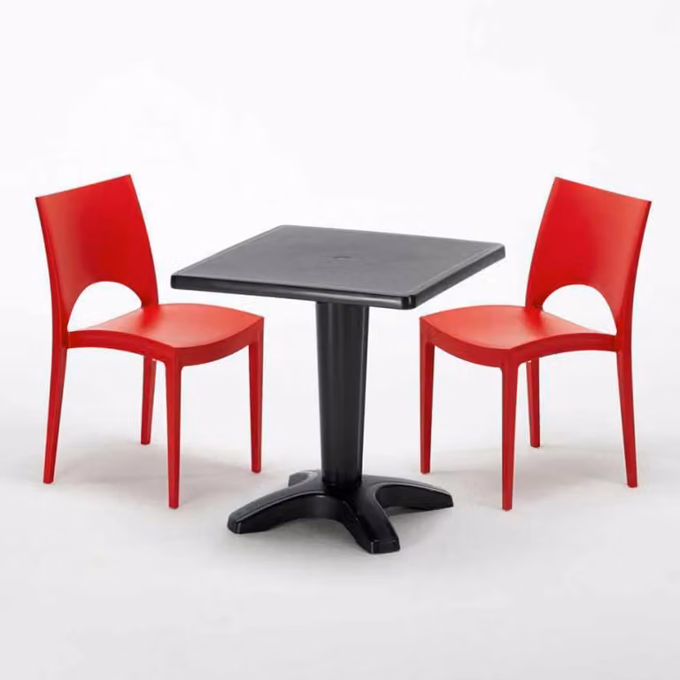 Tavolo quadrato nero e 2 sedie in polipropilene colorato Set di bastoni per interni Grand Soleil Paris Aia - Rosso