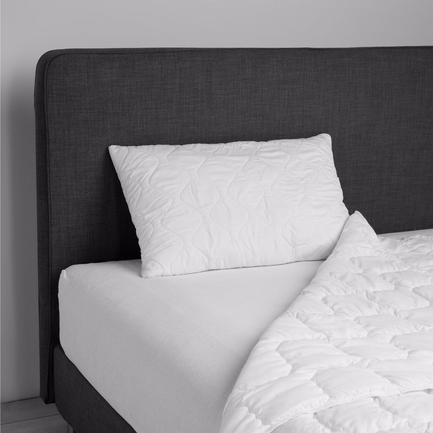 Cuscino in microfibra DaunenStep Sterilsan bianco per chi dorme di schiena o di lato L 50 cm x P 80 cm – 2