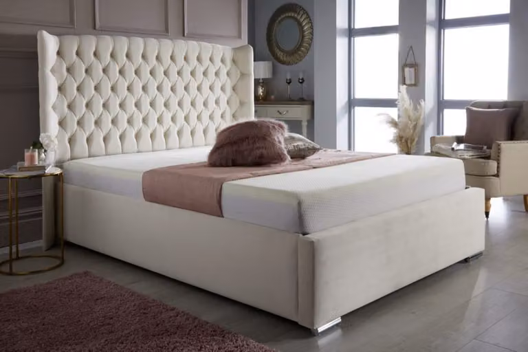 Chesterfield Bett Design Schlafzimmer Englisches Betten 180x200cm Textil Polster