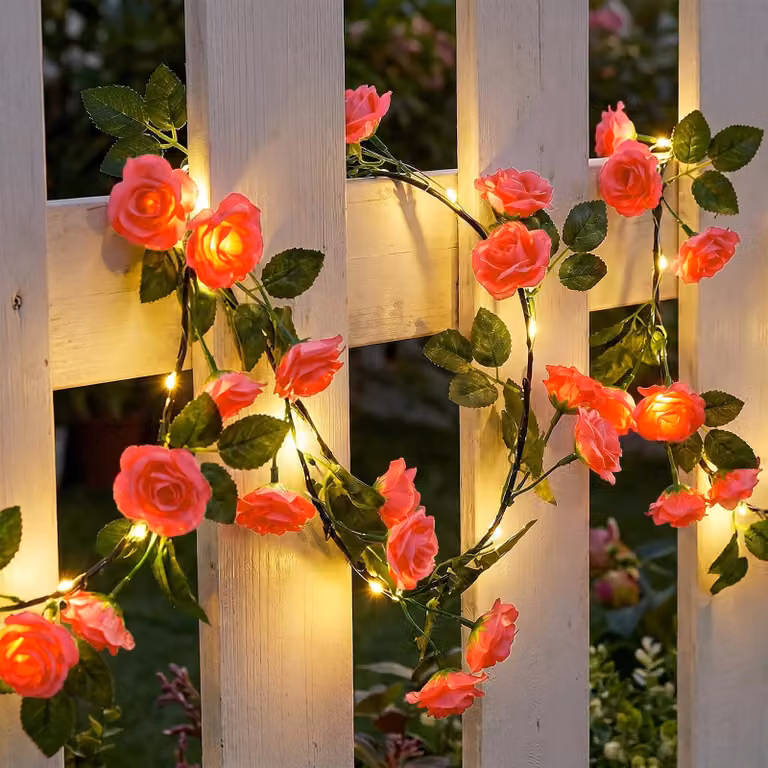 Catena luminosa con rose artificiali, lunghezza 1,8 metri, 40 LED a luce calda, alimentazione a batteria, grado di protezione IP65