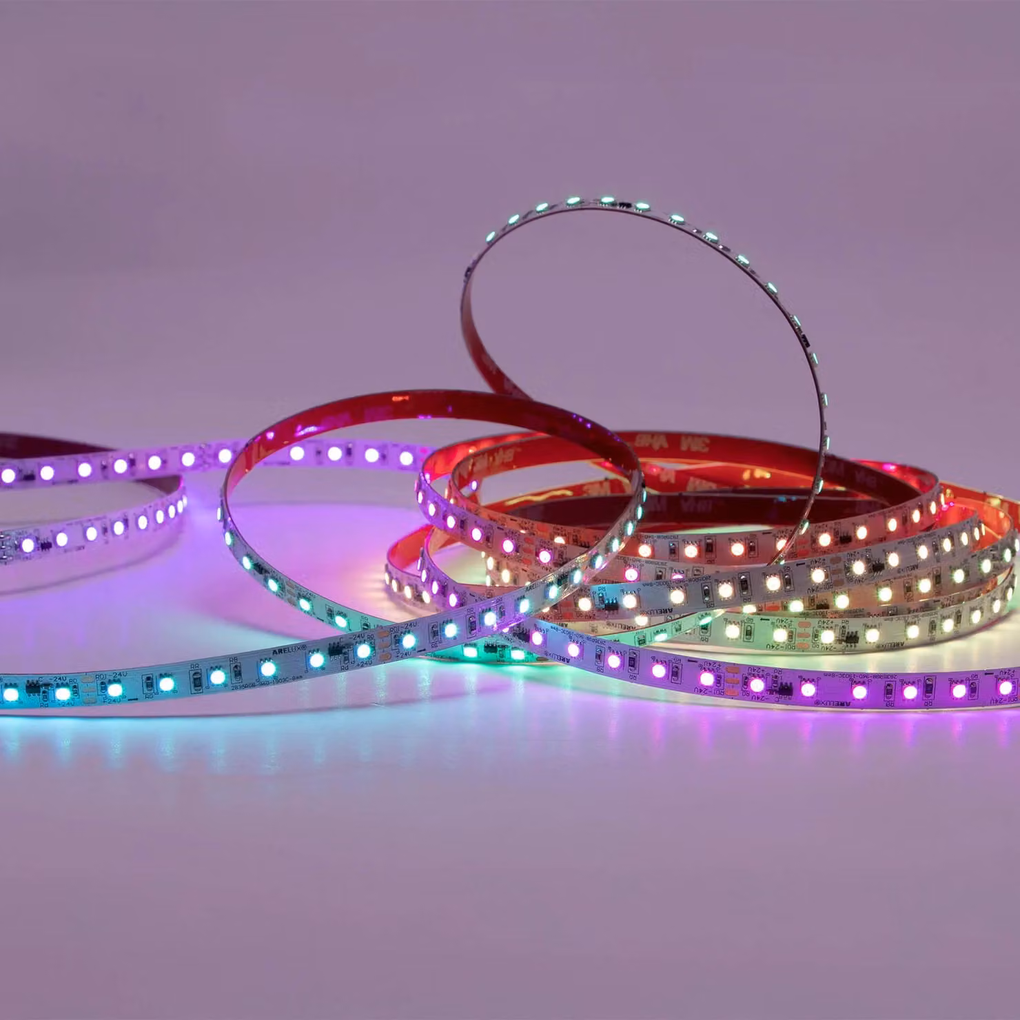 Striscia LED ARELUX XPLAY MAGIC RGB, 5 metri, 12W/metro, 96 LED/metro, 24V DC, grado di protezione IP20, angolo di emissione 120°