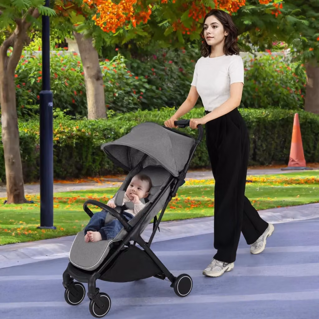 Passeggino leggero Design Mania City Flat Grigio con piegatura a una mano e sospensioni – 2