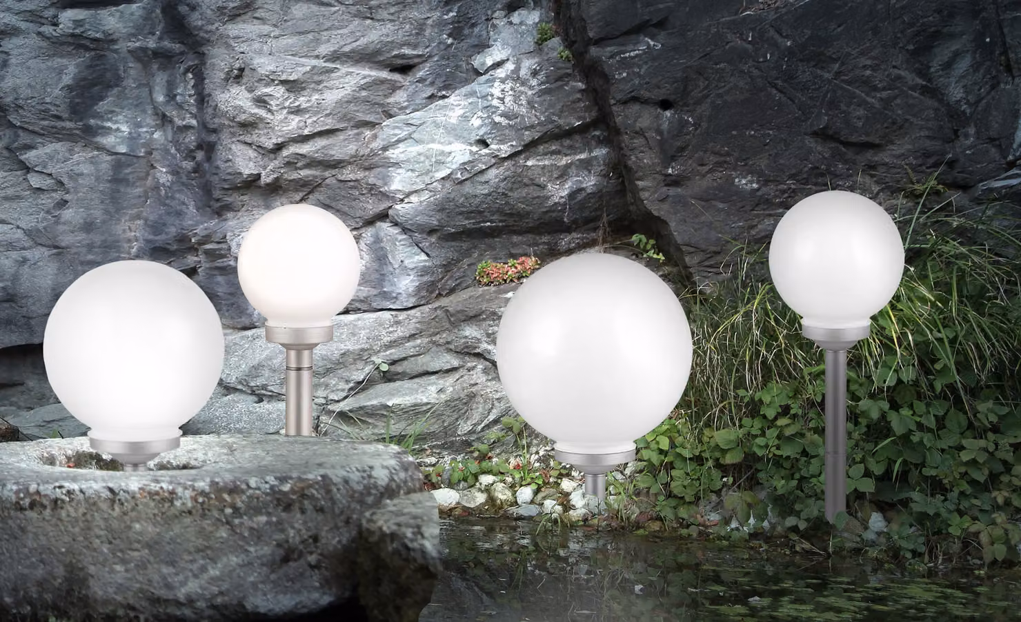 Globo luce solare in plastica argento metallizzato, 4xLED; 3377