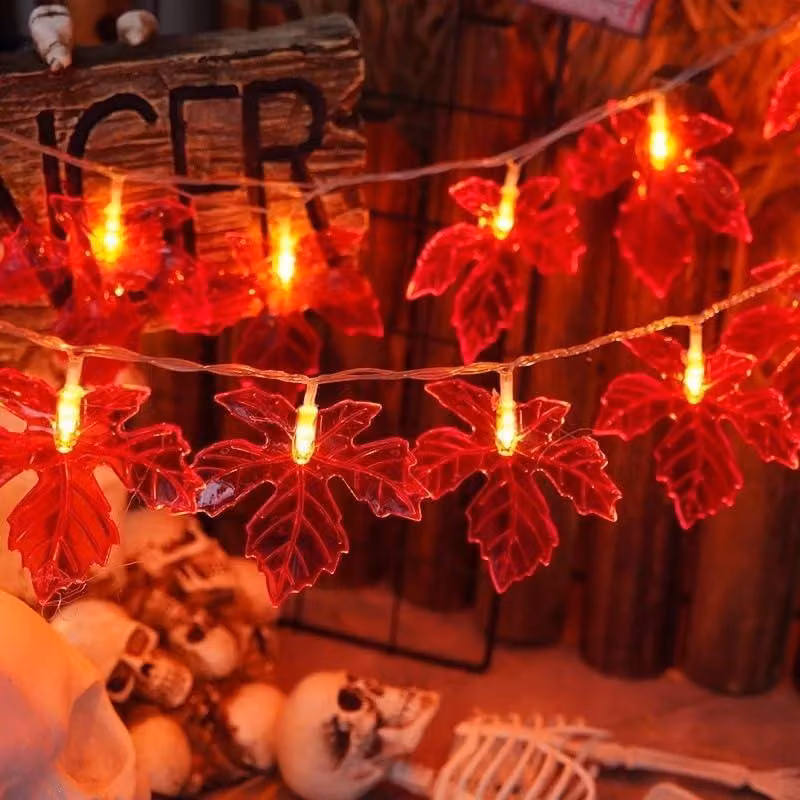Catena luminosa autunnale, 1,5 metri, 10 LED, con foglie di acero