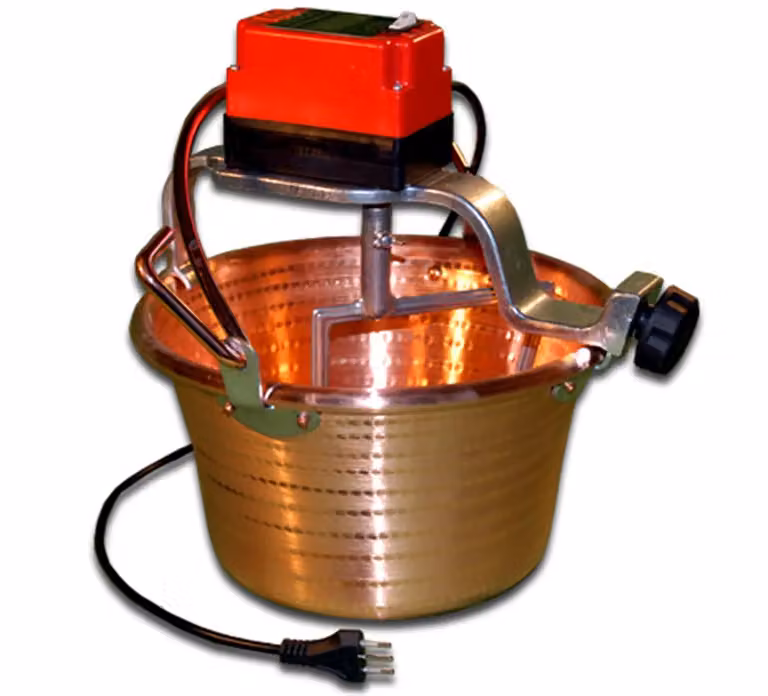 Paiolo elettrico in rame martellato a fondo piano, diam. 32cm (Mot. 5W)