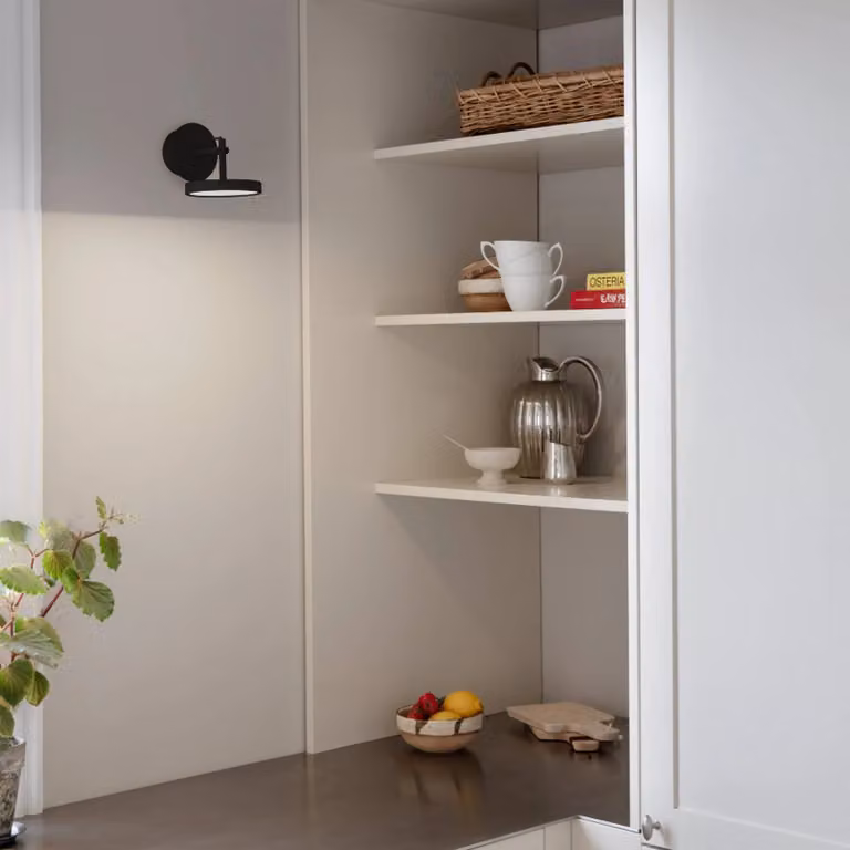 UMAGE Faretto LED Asteria Spot, Ø 12 cm, nero dimmerabile, Nero, Soggiorno / Sala da pranzo, Alluminio, Design