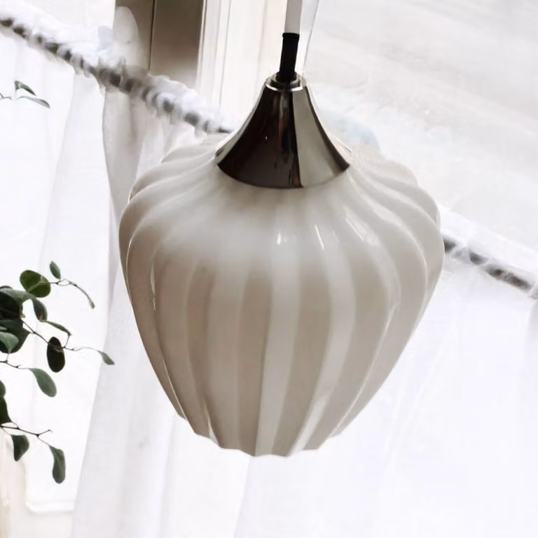 PR Home Lampada a sospensione Amalfi, bianco opalino, Ø 14 cm, vetro, E14, spina Amalfi, Bianco / Opale, Soggiorno / Sala da pranzo, Vetro, Scandinavo, Lampada a sospensione