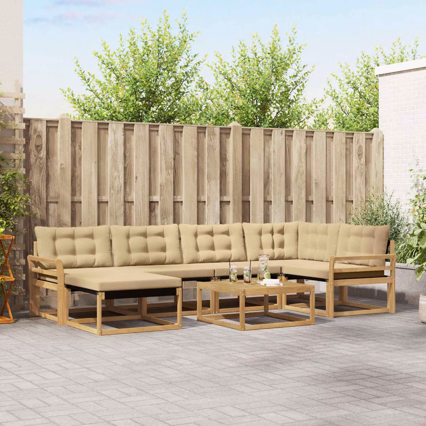 Set di divani da esterno vidaXL 7 pz in legno di acacia con cuscini bianco e beige