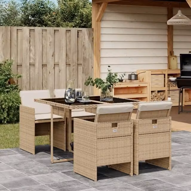 Set da pranzo da giardino vidaXL in polyrattan con tavolo in vetro e 5 sedie con cuscini beige e bianchi
