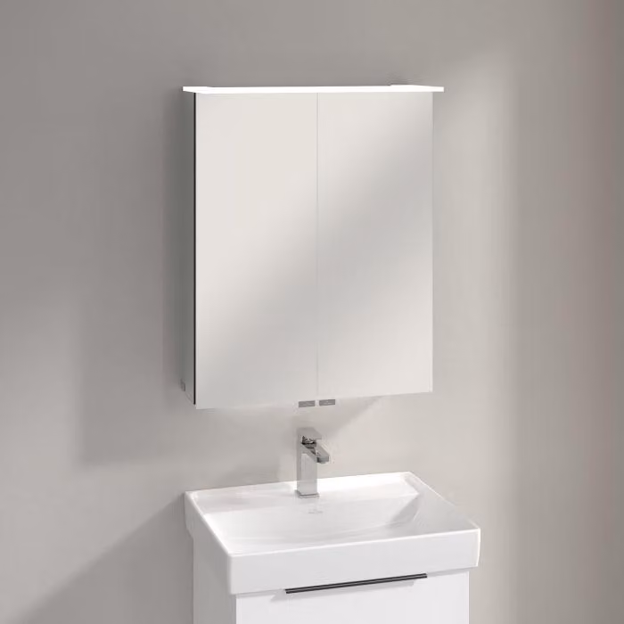 Villeroy & Boch, mobiletto specchio Taro, 60,7 cm, con 2 ante, illuminazione a soffitto, illuminazione per il lavabo e specchio ingranditore