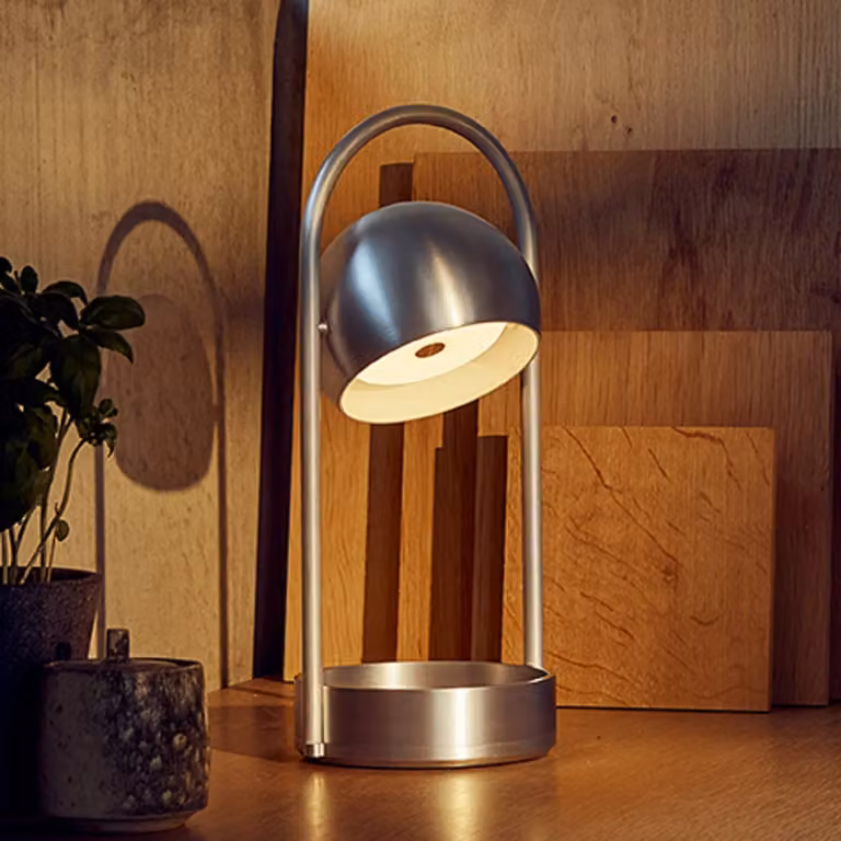 FRANDSEN Lampada da tavolo a LED Ball Portable, dimmerabile, Alluminio / Grigio / Zincato, Soggiorno / Sala da pranzo, Metallo, Design, Lampada da tavolo LED