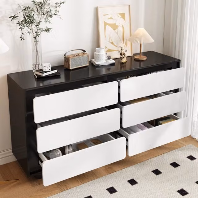 Comò OKWISH con 6 cassetti per camera da letto, design moderno con angoli arrotondati e piedini in metallo, bianco e nero, L 140 cm x P 38 cm x H 74,5 cm