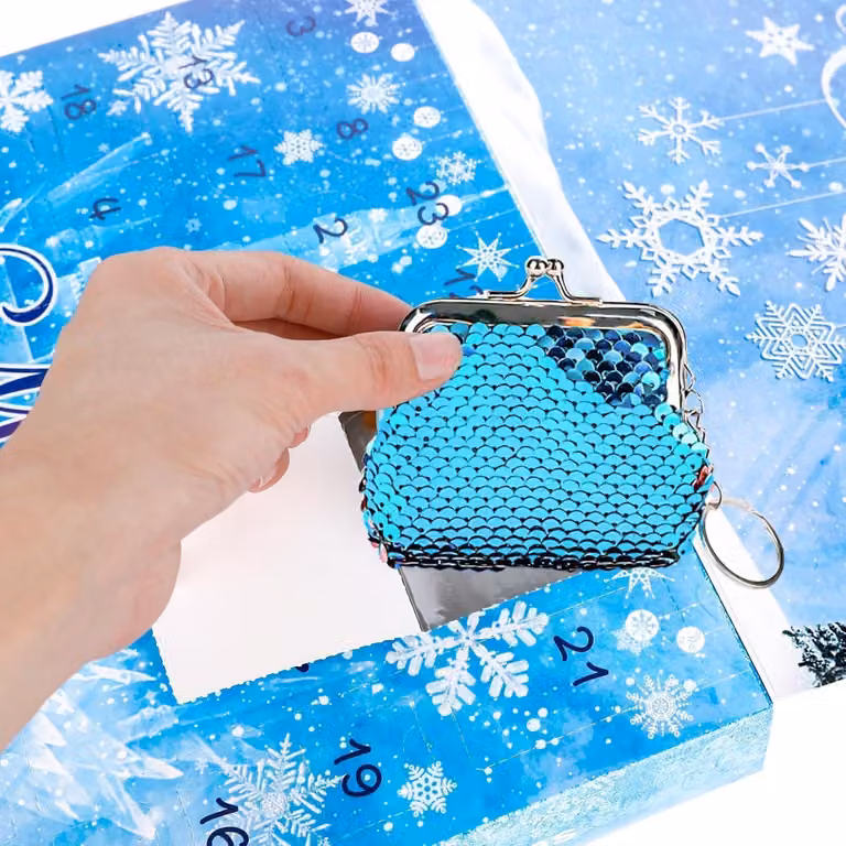 Calendario dell'Avvento 2025 per ragazze, con 24 sorprese, ideale per Natale. Include un calendario per contare i giorni, con sorprese come collane, accessori per capelli, portafogli e altro