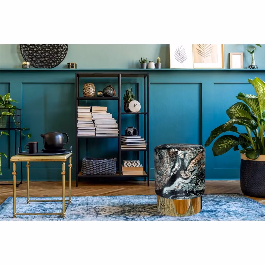 Pouf cilindrico in velluto verde e oro con struttura in metallo KENDRA HOME L: 41 cm, P: 41 cm, H: 38 cm – 2