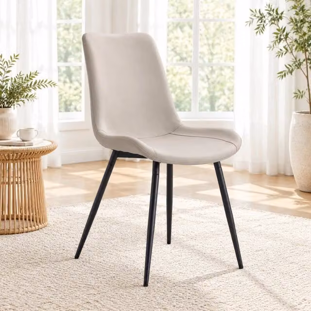 Set di 4 sedie da pranzo MIVRAY in similpelle grigio caldo con struttura in metallo nero e schienale ergonomico