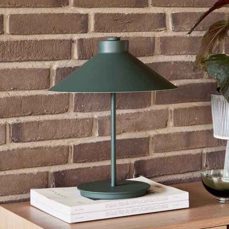 Hübsch Lampada da tavolo di design Shape, Verde, Soggiorno / Sala da pranzo, Metallo, Design, Lampada da tavolo