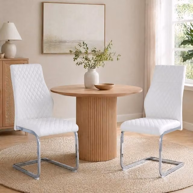 Set da 2 pezzi di sedie da pranzo REDOM imbottite in ecopelle bianco e argento con base a slitta moderna