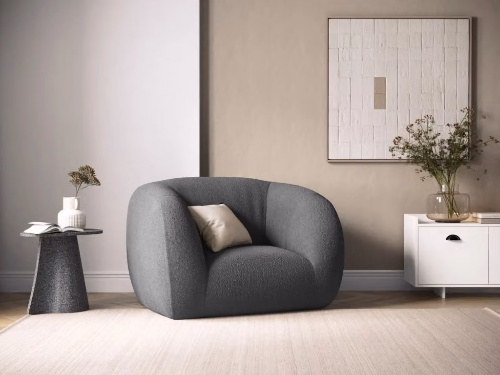Poltrona Essen Cosmopolitan Design in bouclé grigio scuro con braccioli e seduta in schiuma per il tuo living – 2