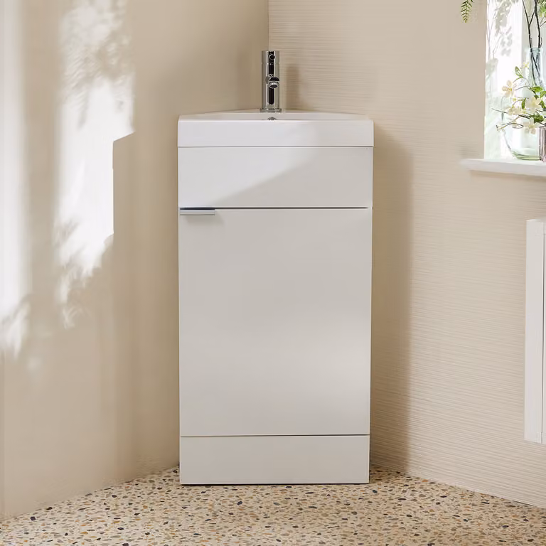 Mobile Bagno a Terra Angolare Bianco da 450mm con Lavabo e Maniglia con Impugnatura a Dito Cromata - Cluo