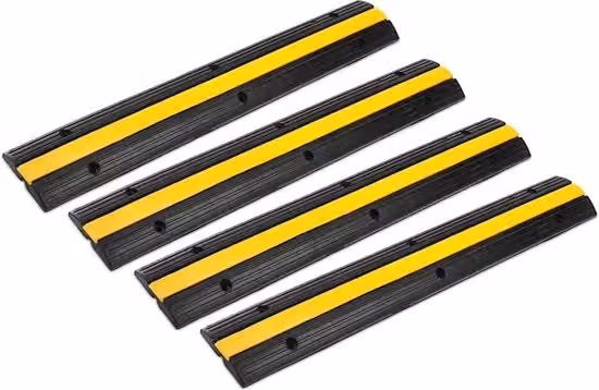 Set di 4 passerelle per la protezione dei cavi con piattaforma per traffico, colori nero e giallo