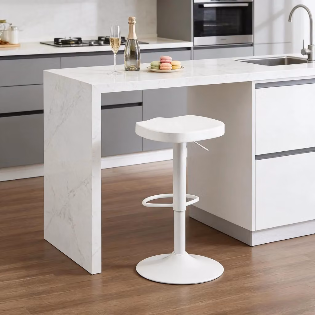 Sgabello da bar girevole Mivray in legno e metallo bianco con poggiapiedi, Altezza: 60–81 cm, Larghezza: 41,5 cm, Profondità: 31,5 cm – 2