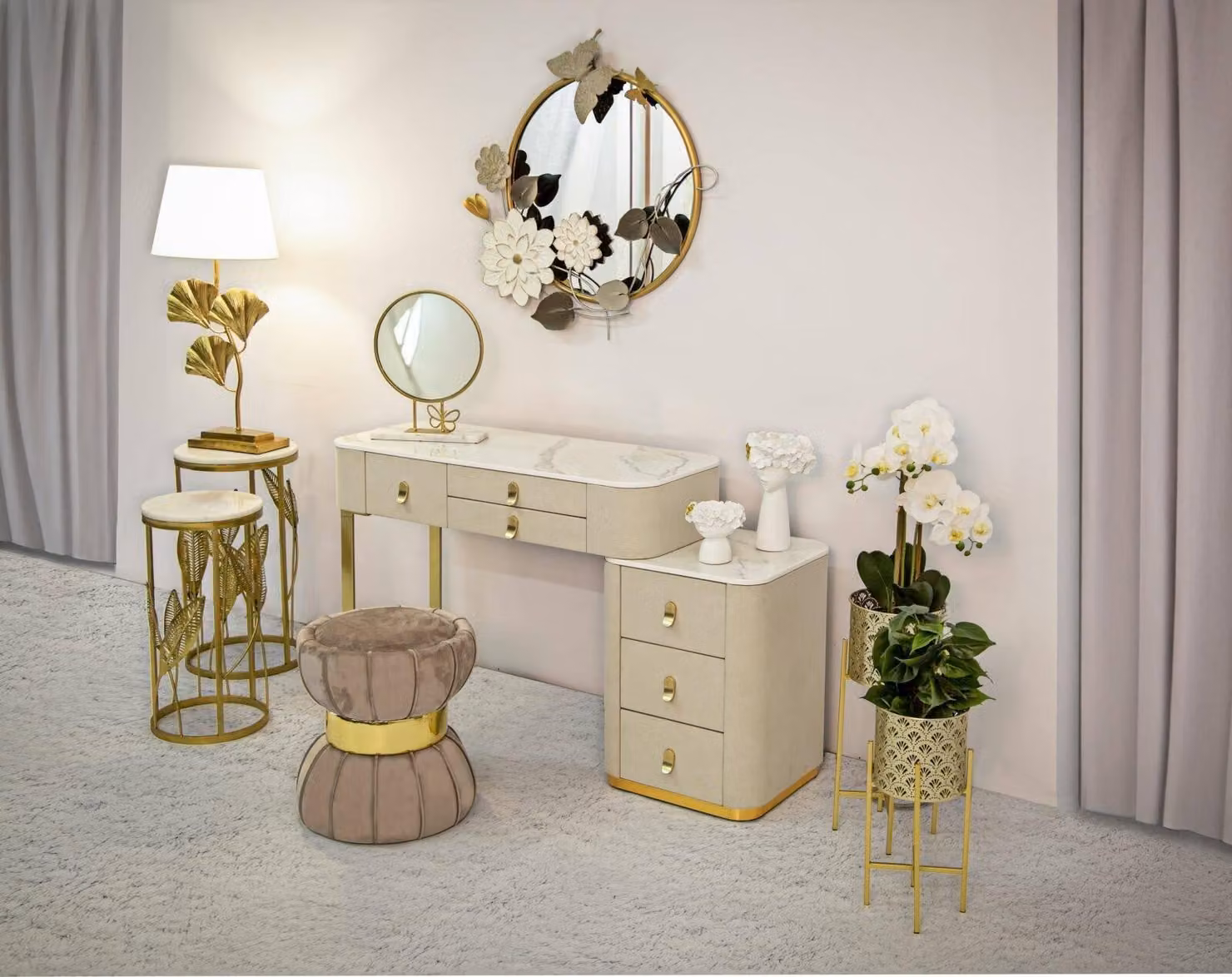 Dmora Toeletta Apoteosi 40x120x75h cm oro Crema, Materiale Piano in Legno Nobilitato Colore Piano Bianco