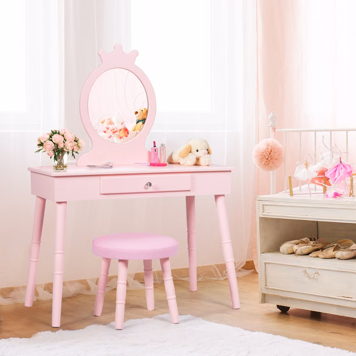 Set toeletta per bambini Costway con specchio, tavolo, sedia e sgabello imbottito in legno rosa