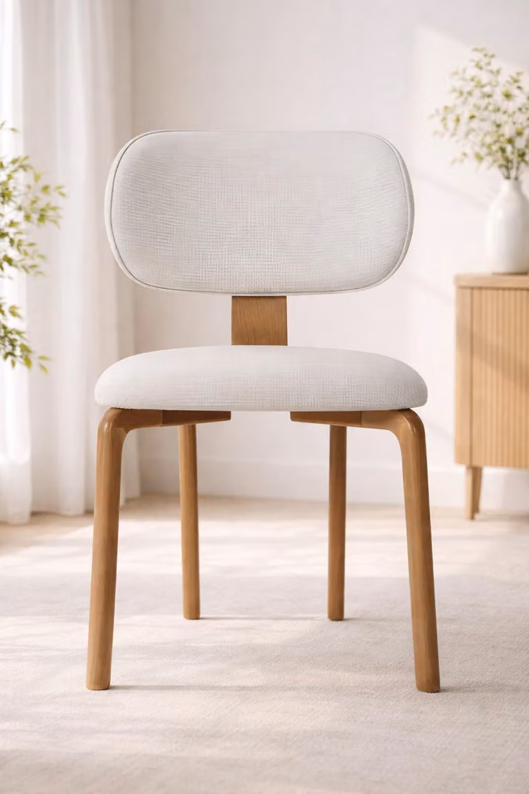 Sedia da cucina moderna, bianca, imbottita di alta qualità. Sedia per la sala da pranzo