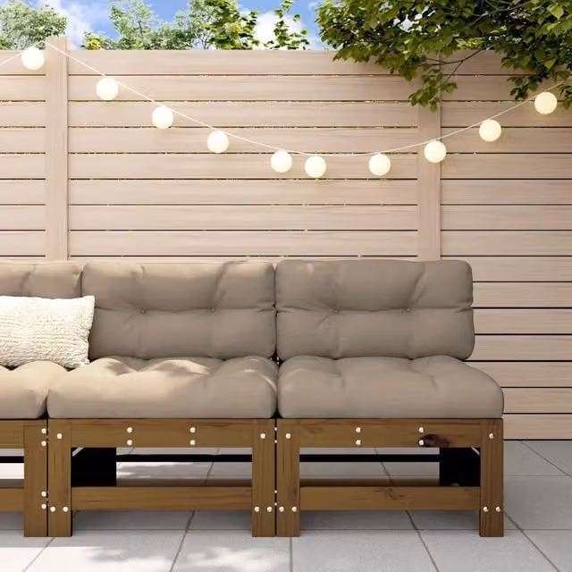 Divano componibile da giardino Centrali in legno massello di pino color ambra con cuscini beige e marroni