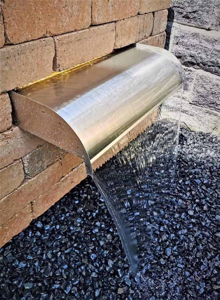 Cascata Mambo, bocchello lungo arrotondato da 45 cm, acciaio inossidabile spazzolato opaco, illuminazione a LED, Speyer