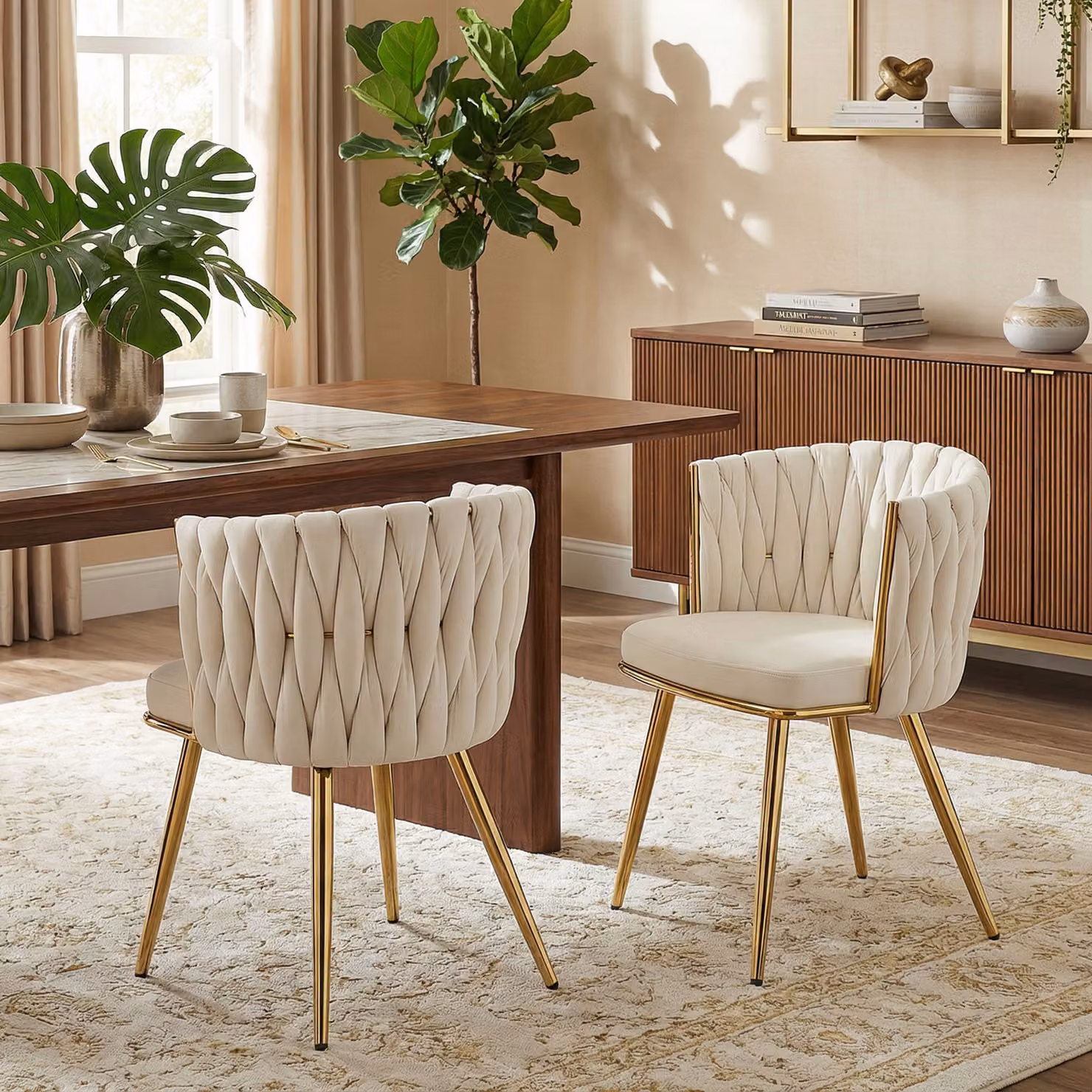 Set di 2 sedie da pranzo HOMCOM in velluto con braccioli e schienale intrecciato, colore beige e oro – 2