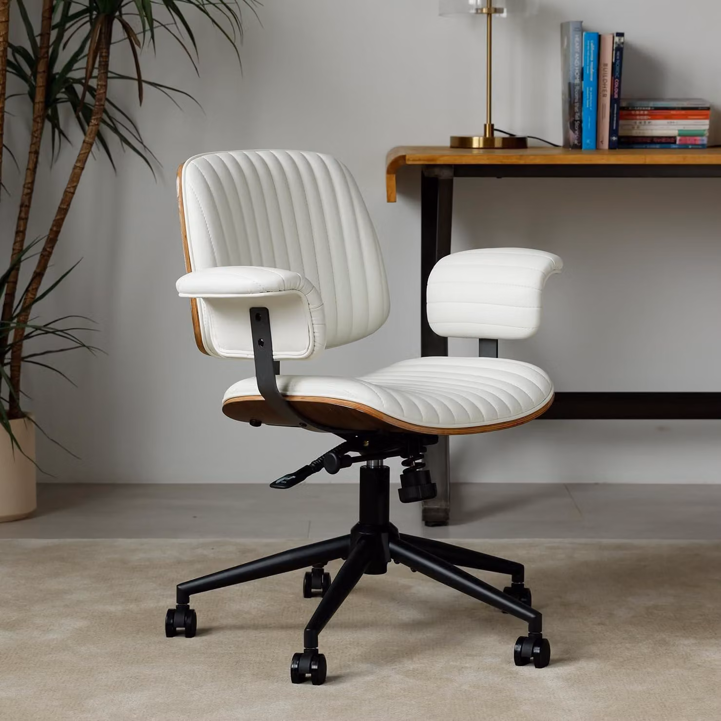 Sedia da ufficio ergonomica con altezza regolabile e funzione girevole a 360 gradi