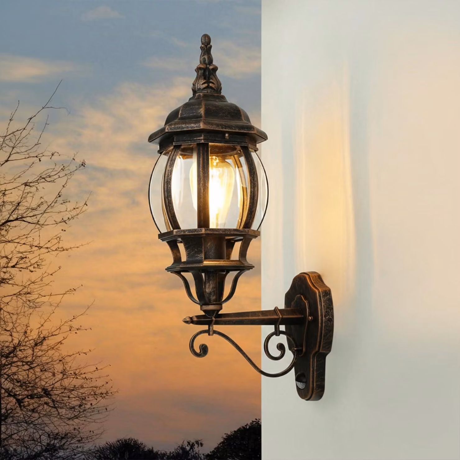 Lampada da parete esterna con sensore di movimento, 54 cm, finitura in ottone anticato, attacco E27, grado di protezione IP23