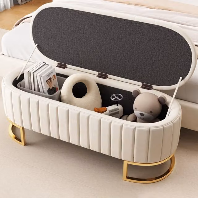 Panca contenitore in velluto beige con seduta imbottita e struttura in metallo per soggiorno e camera da letto L: 120 cm, H: 43 cm, P: 39,9 cm