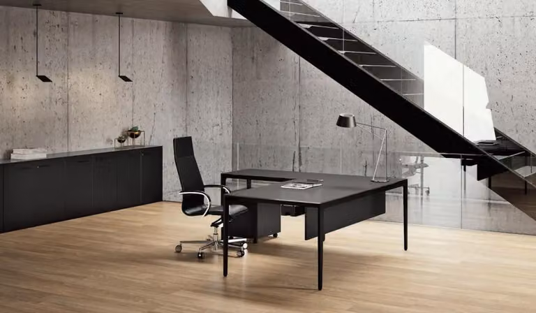 Design Tisch Schreibtisch Italienische Möbel Einrichtung Computermöbel Frezza