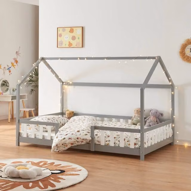 Letto per Cameretta Sisimiut a Forma di Casetta 120x200 cm Grigio Chiaro / Bianco [en.casa]