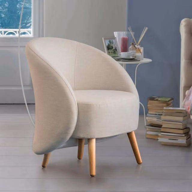 Poltrona di design Alla di Talamo Italia, poltroncina relax imbottita in tessuto beige, L: 70 cm, P: 60 cm, H: 80 cm