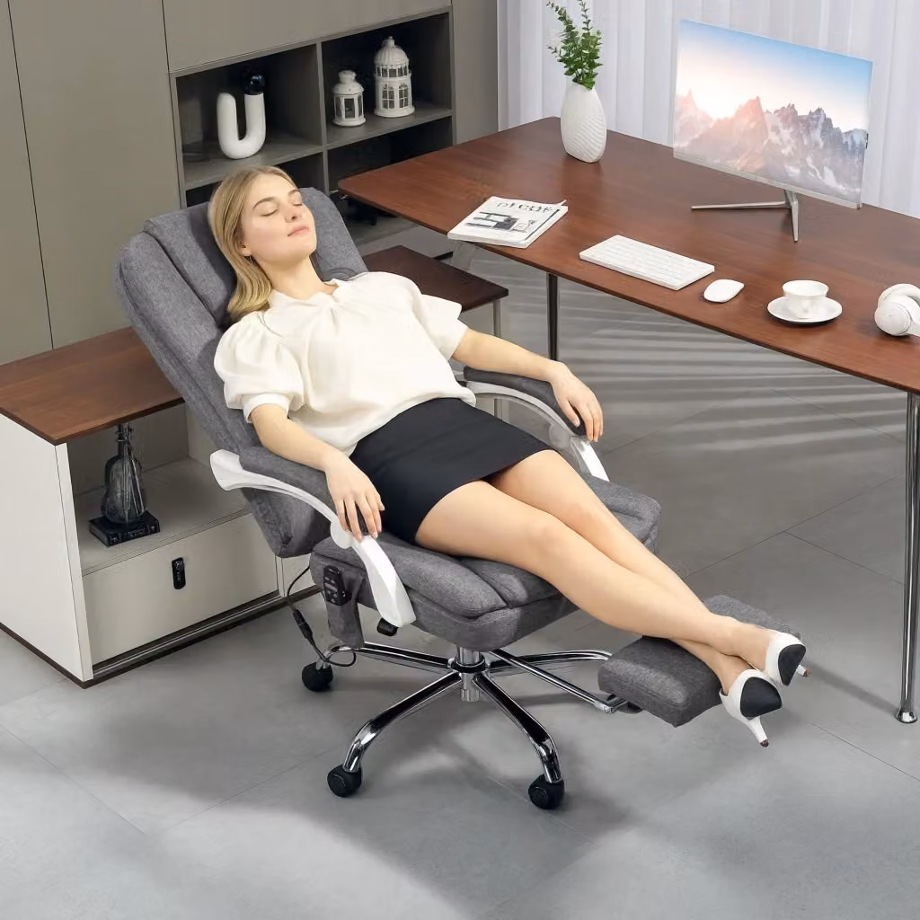 Sedia da Ufficio Massaggiante e Riscaldata Reclinabile GIORDANOSHOP con Poggiapiedi e Riposo Testa in Tessuto Grigio L/P/H: 121 x 60 x 60 cm – 2