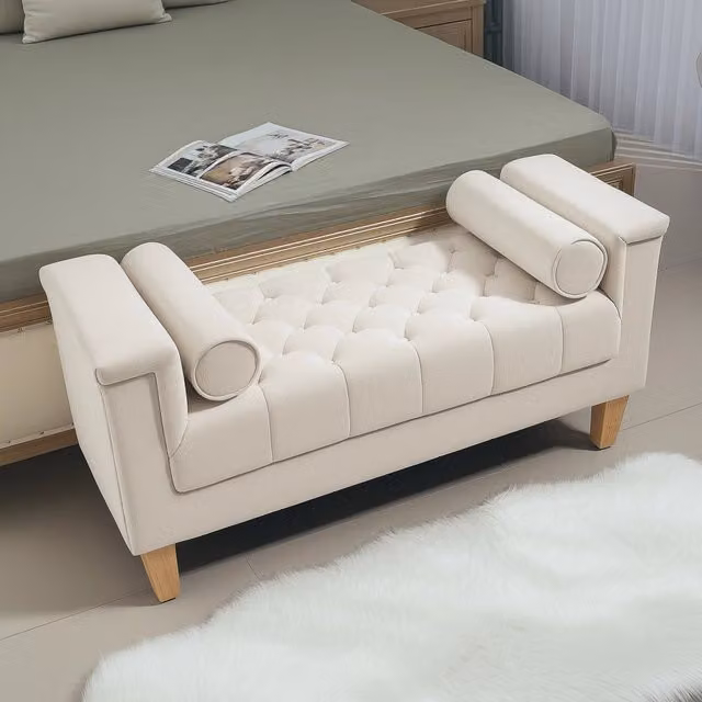 Panca imbottita capitonne con braccioli 2 cuscini cilindrici e piedi regolabili in ciniglia beige 115×44×58 cm