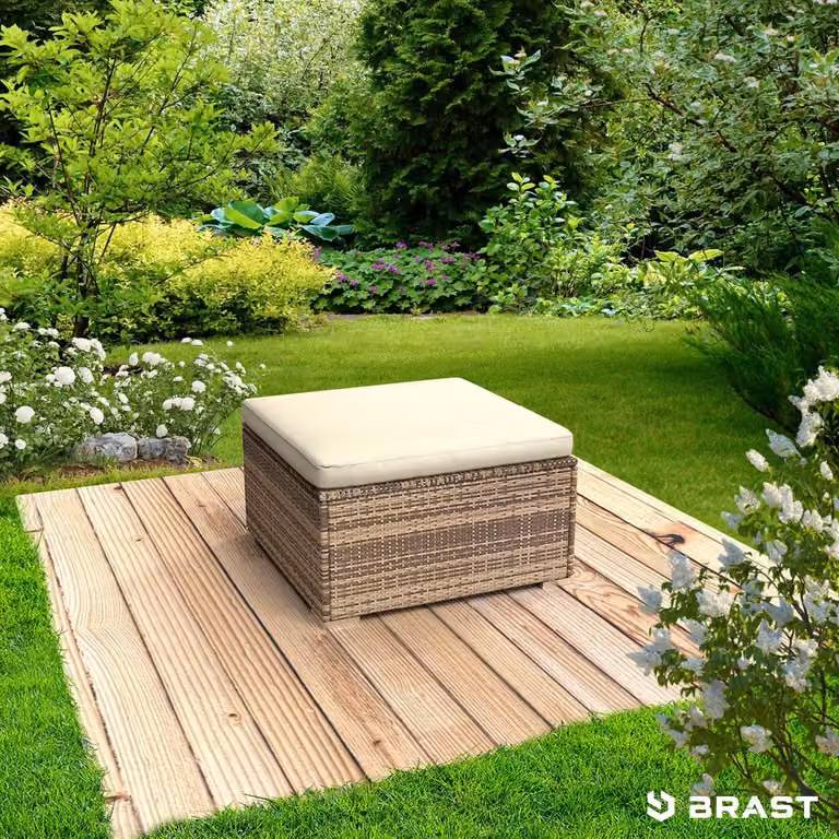 Sgabello in polyrattan marrone
