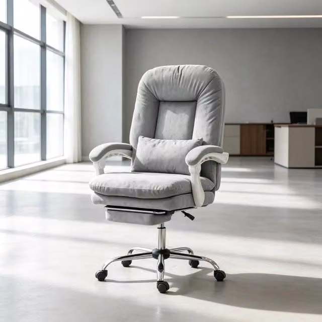 Sedia da ufficio ergonomica in velluto reclinabile fino a 155° con poggiapiedi e cuscino lombare grigio