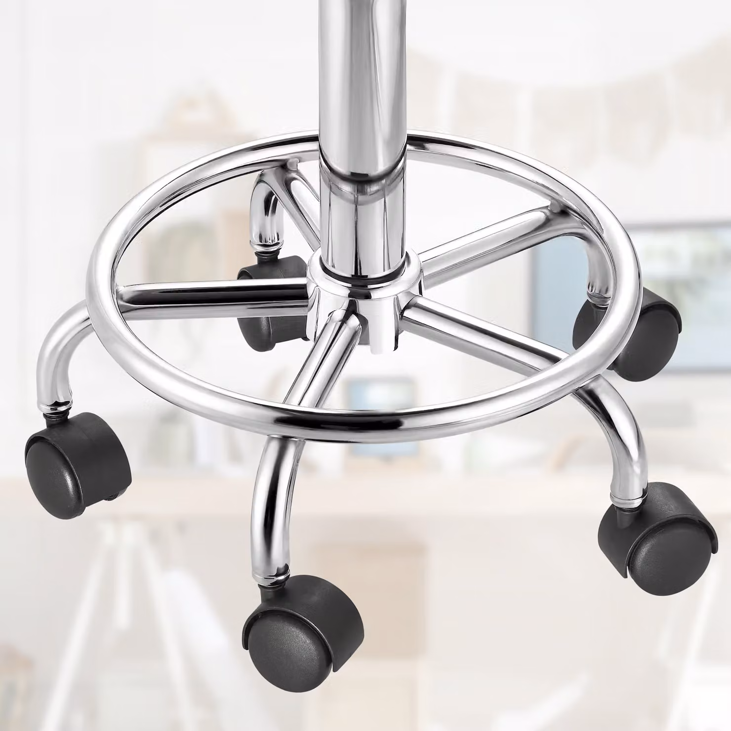 Sgabello girevole Casaria® con altezza regolabile e ruote, rivestimento in similpelle grigia, L/P/H: 56 x 56 x 46-61 cm – 2