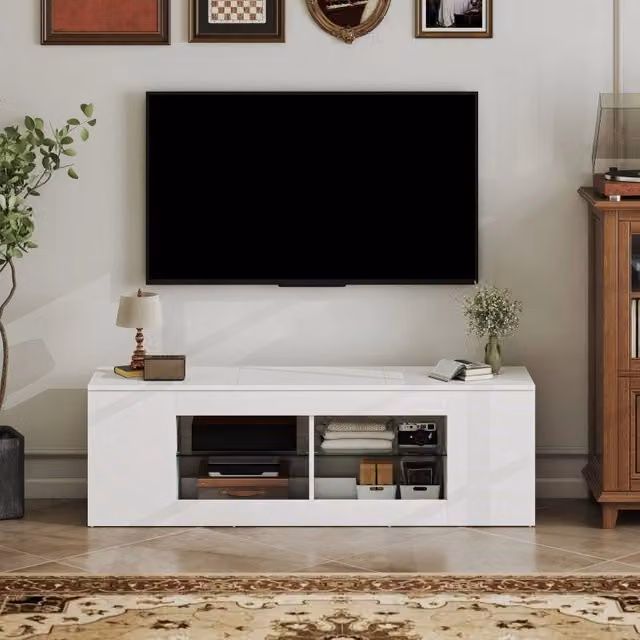 Mobile TV FOLYNA bianco con sei vani e due ripiani in vetro per televisori fino a 65 pollici L: 140 cm, P: 42,5 cm – 1