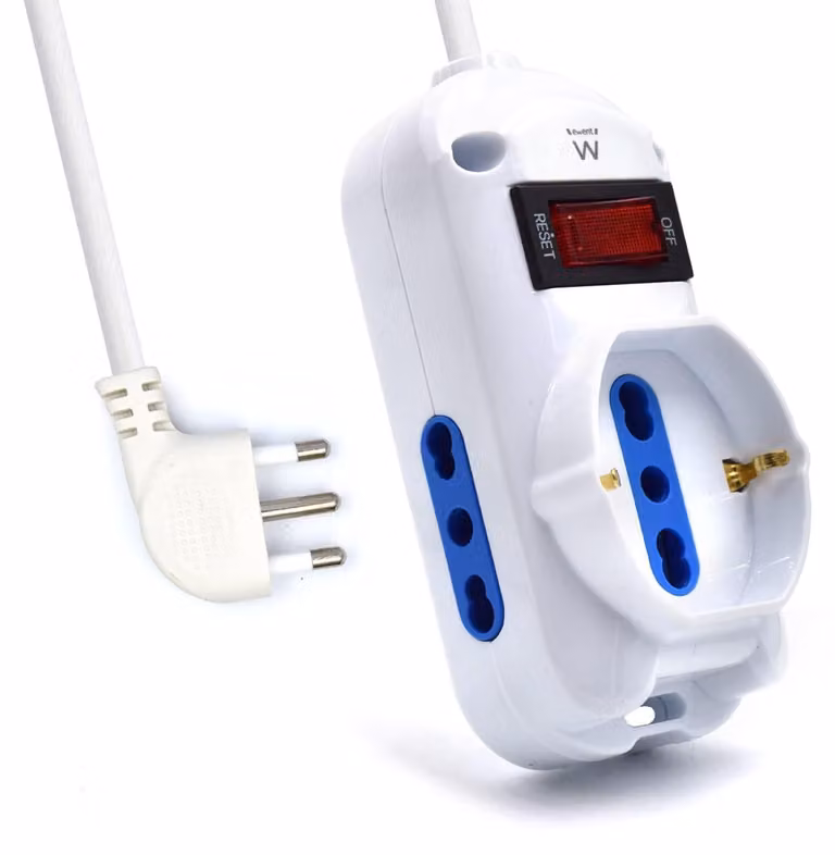 Ewent EW3918 Multipresa a 3 poli, 2 prese ITAL + 1 Schuko, 1,5 m, bianco