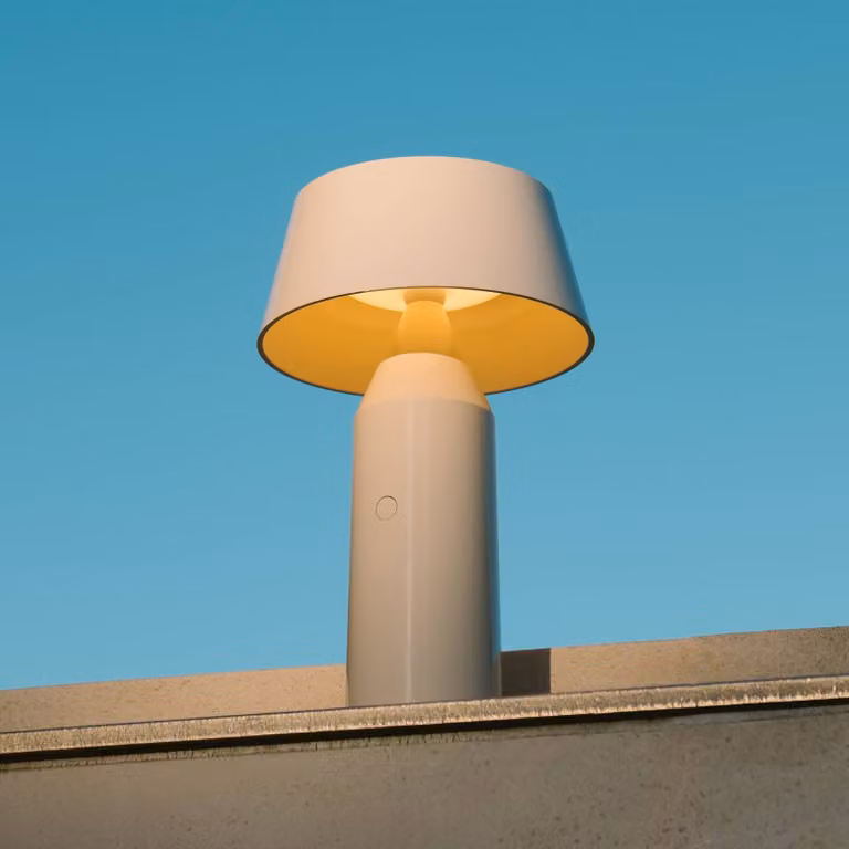 MARSET Lampada da tavolo di design Bicoca, dimmerabile, Bianco / Opale, Soggiorno / Sala da pranzo, Plastica, Design, Lampada da tavolo