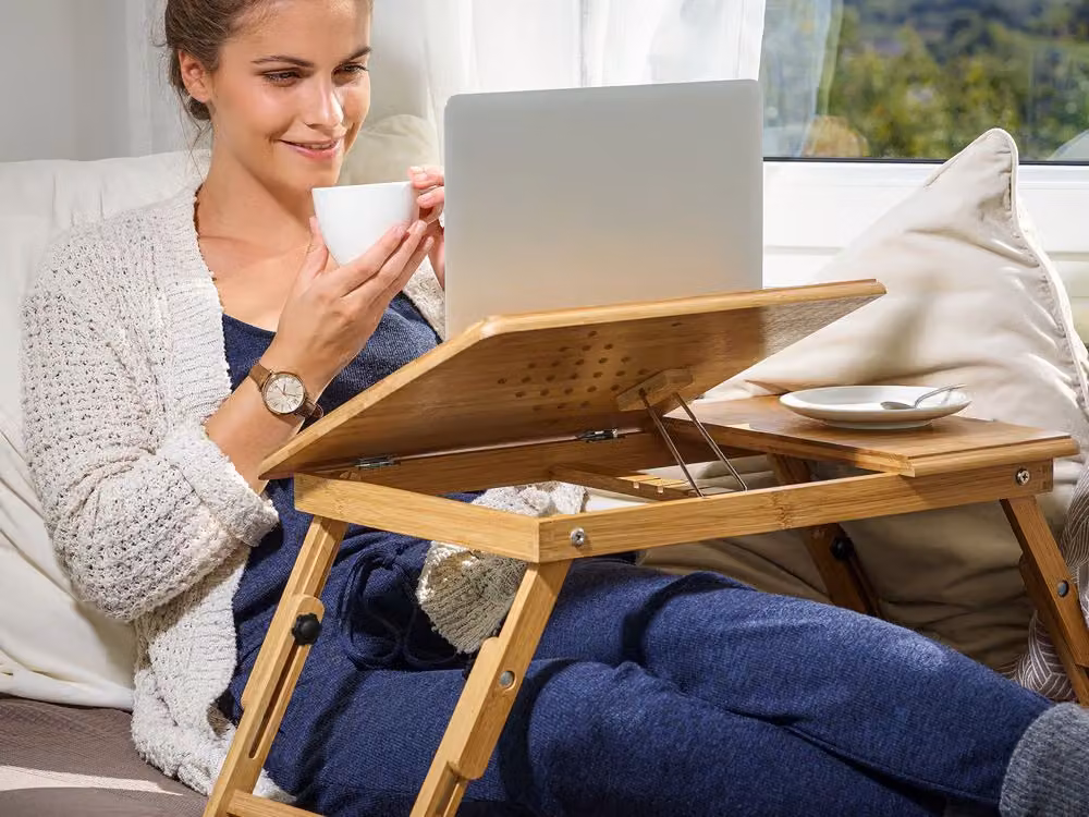 Tavolino per PC portatile Casaria in bamboo beige e marrone con piano inclinabile e altezza regolabile L: 55 cm, P: 35 cm, H: 20-28 cm – 2