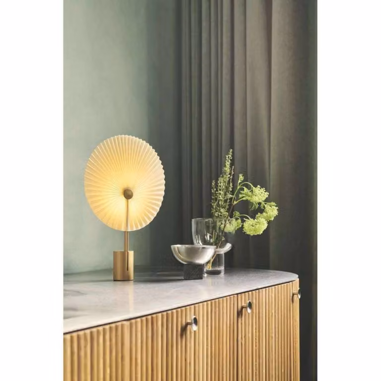 GEJST Lampada da tavolo Liris, dimmerabile, Ottone / Oro, Soggiorno / Sala da pranzo, Metallo, Design, Lampada da tavolo